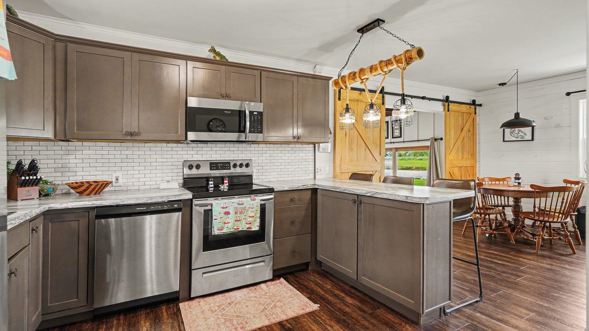2327 Bay Ridge Drive Property Photo 10