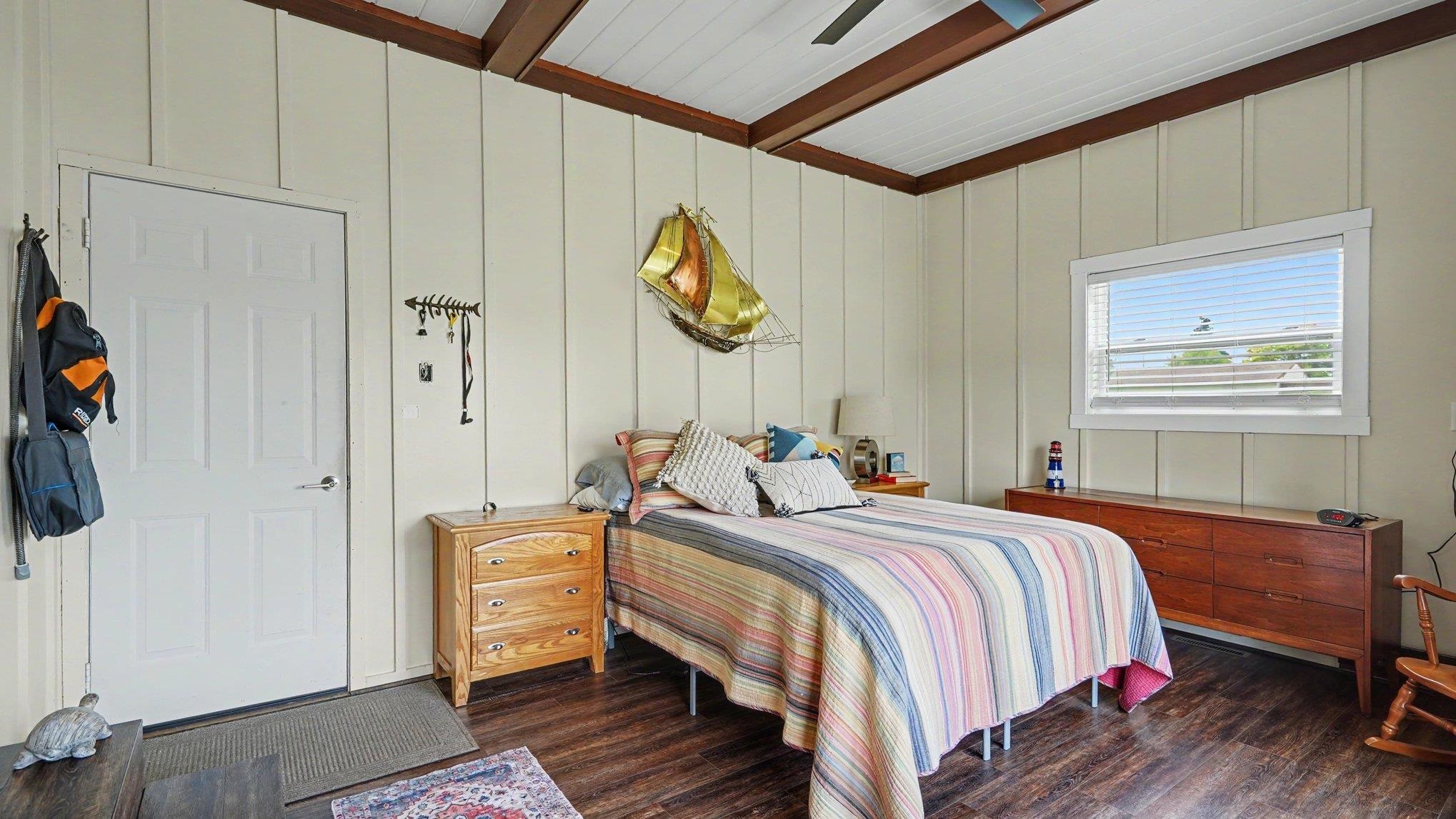 2327 Bay Ridge Drive Property Photo 12