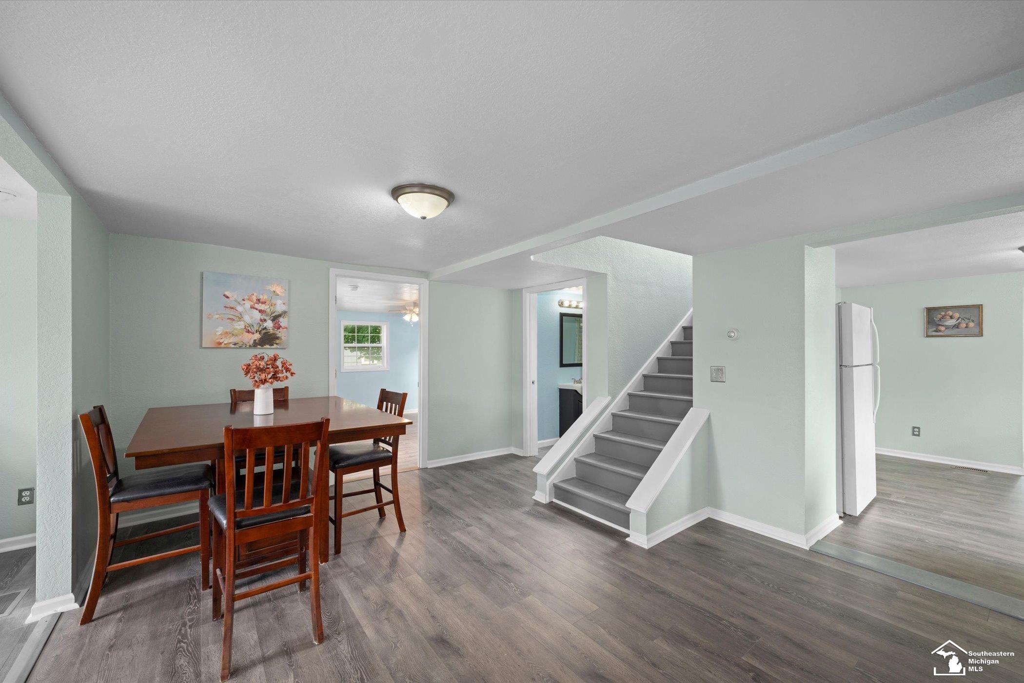 8408 Memorial Highway Property Photo 8