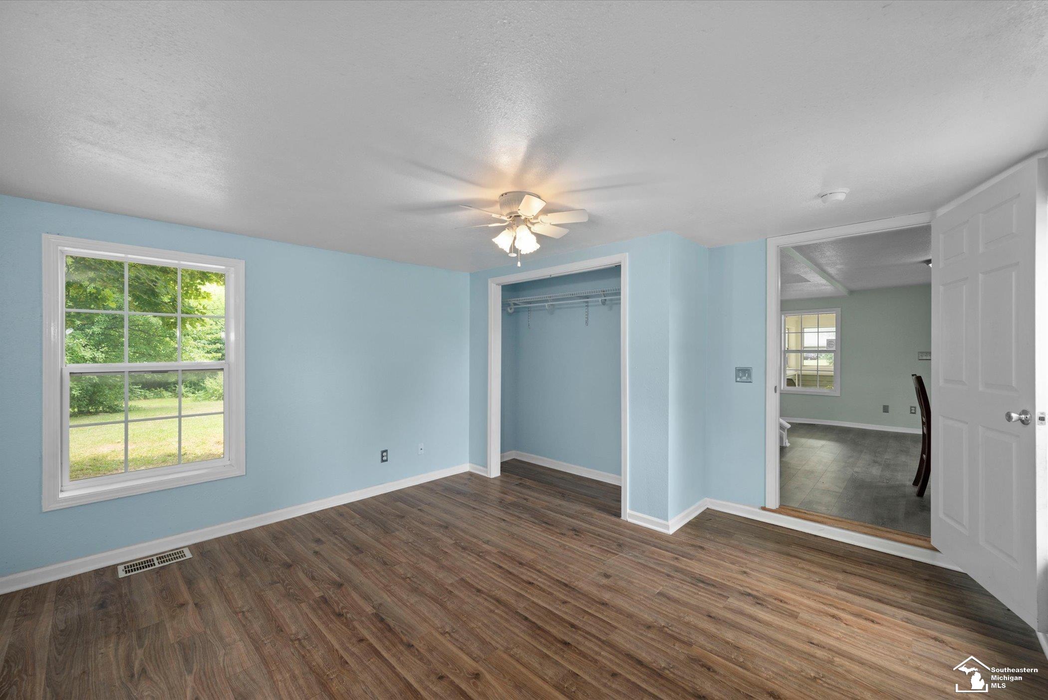 8408 Memorial Highway Property Photo 14