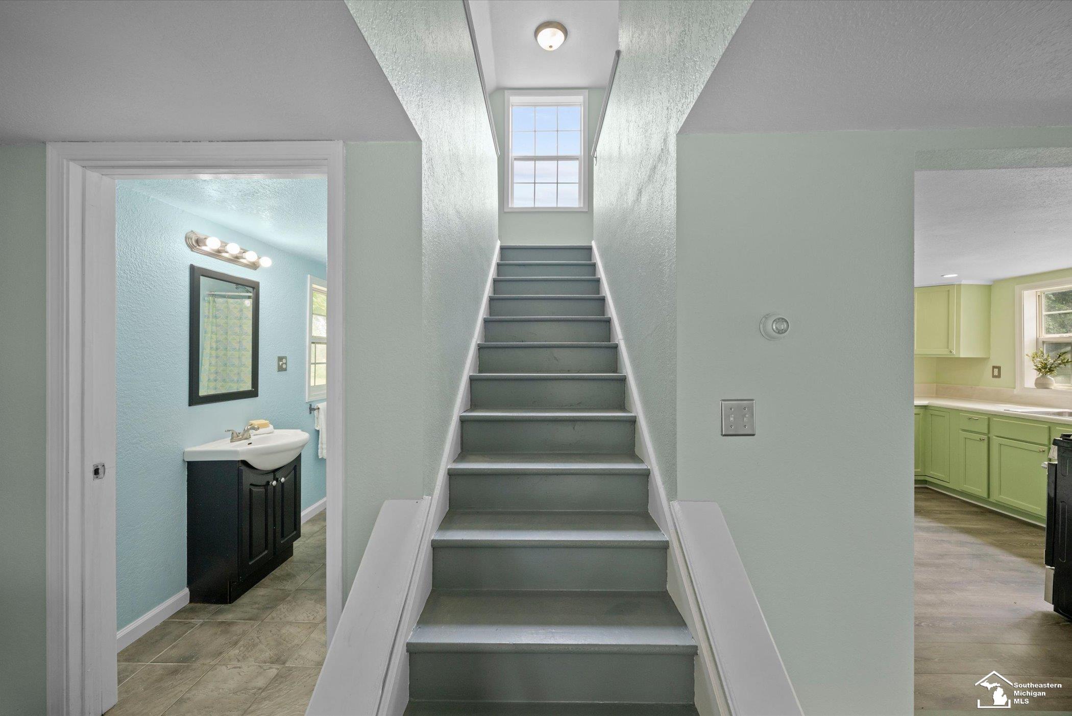 8408 Memorial Highway Property Photo 18