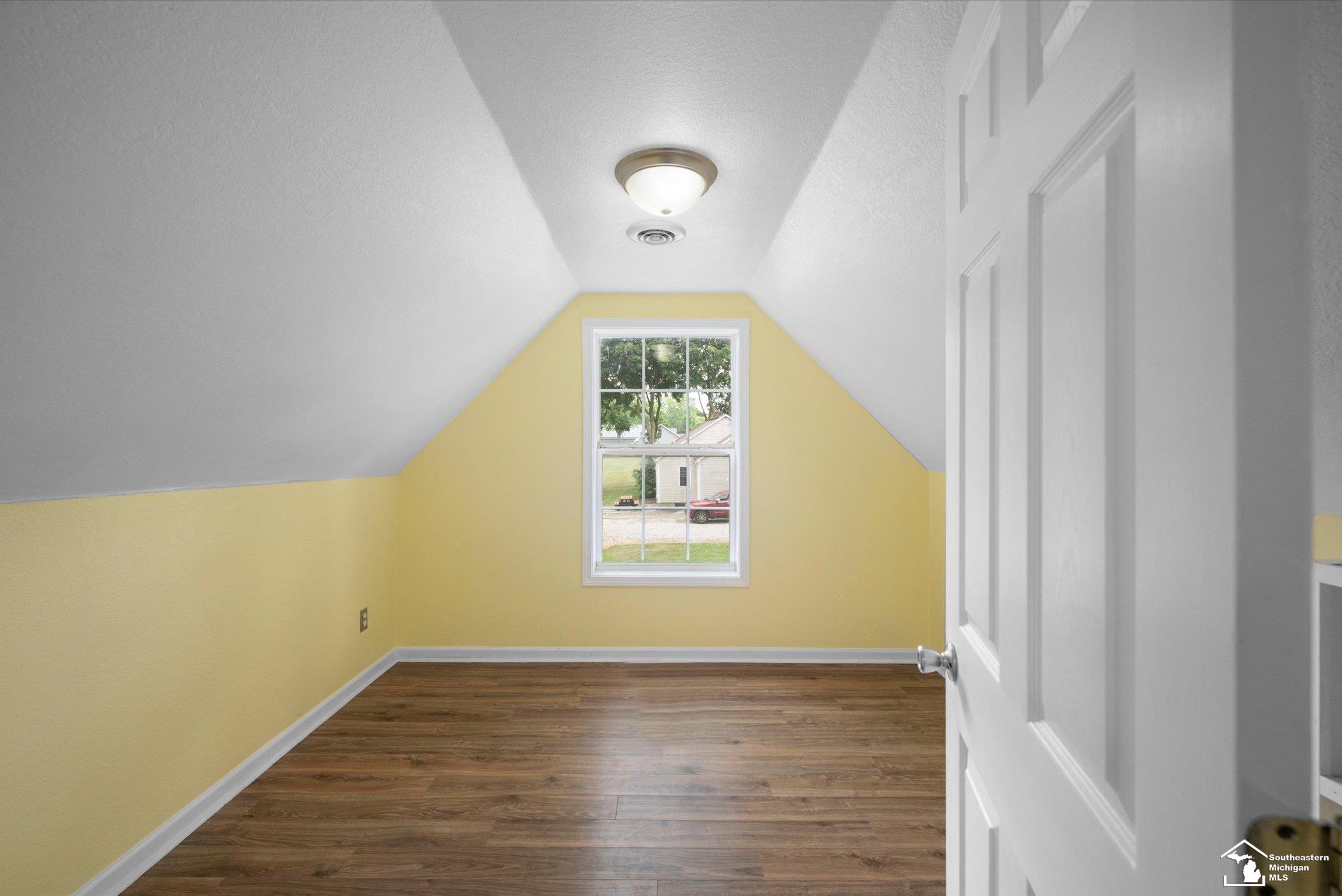 8408 Memorial Highway Property Photo 19