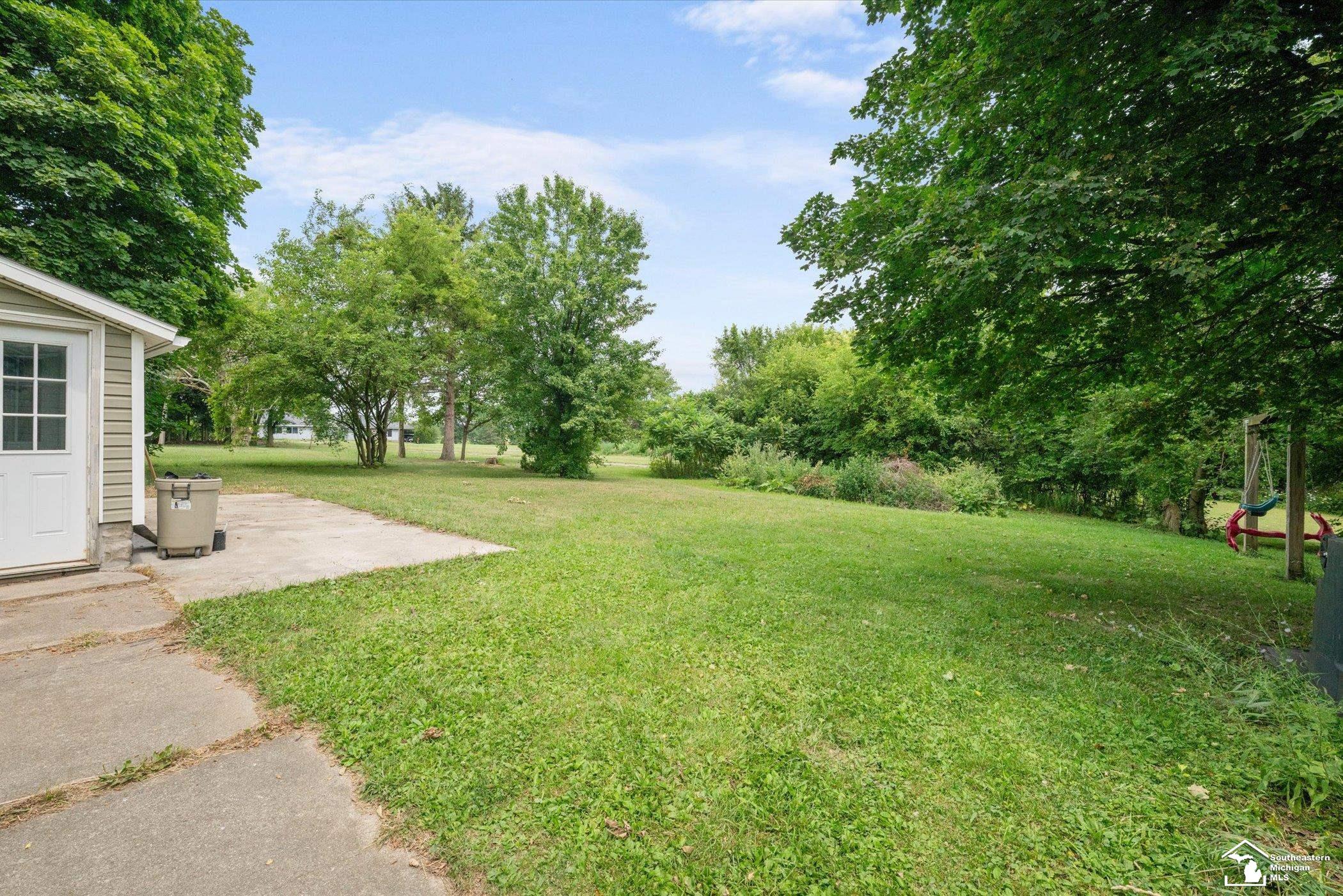 8408 Memorial Highway Property Photo 26