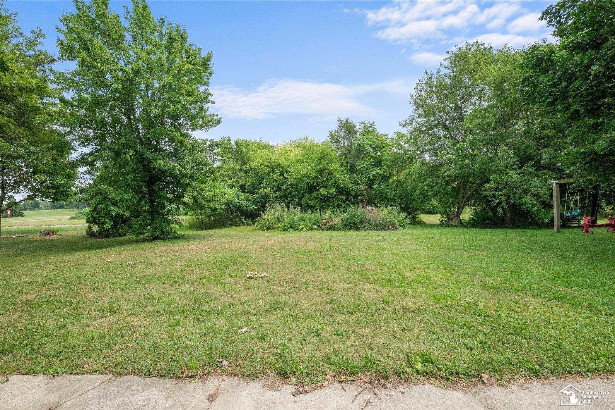 8408 Memorial Highway Property Photo 27