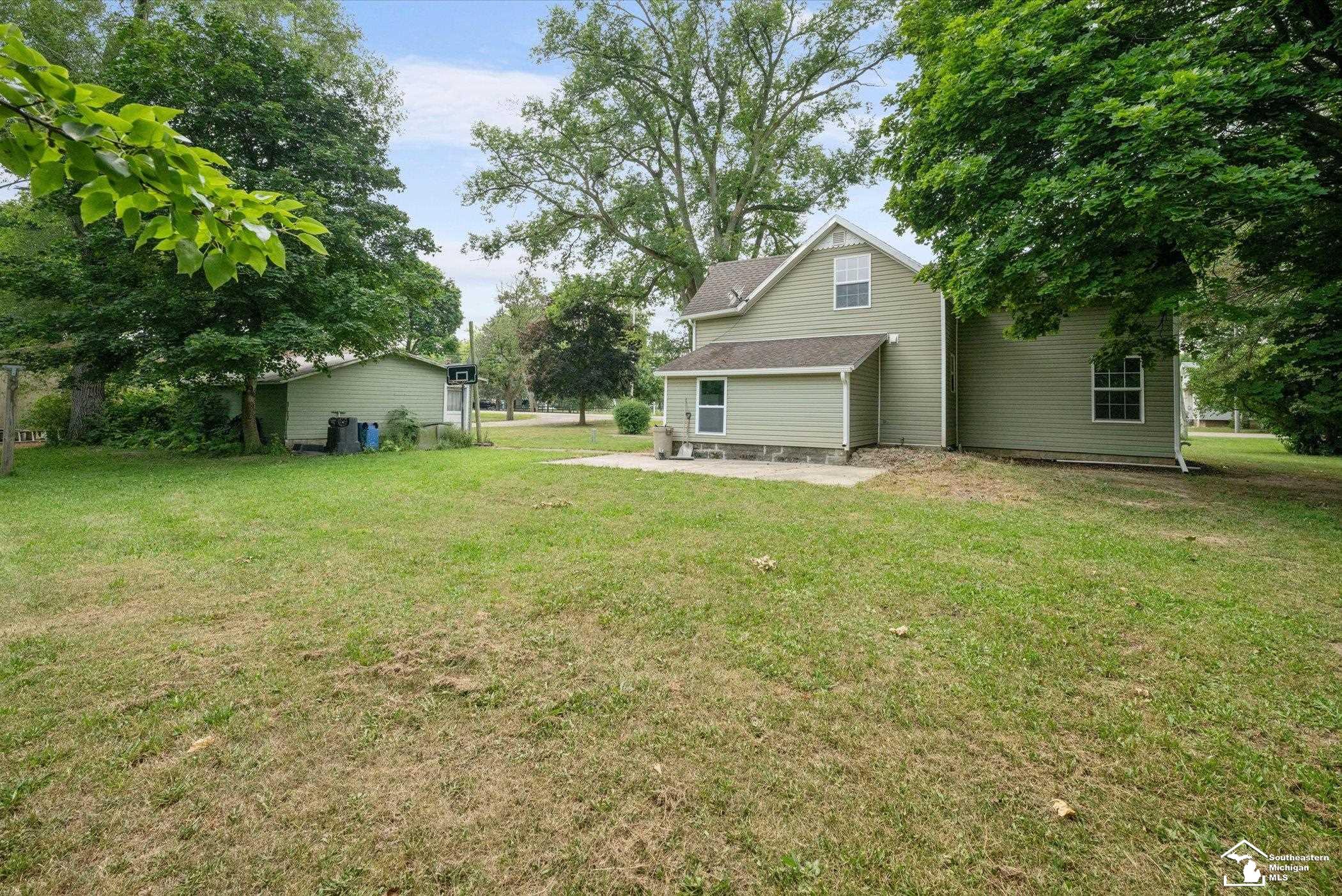 8408 Memorial Highway Property Photo 29