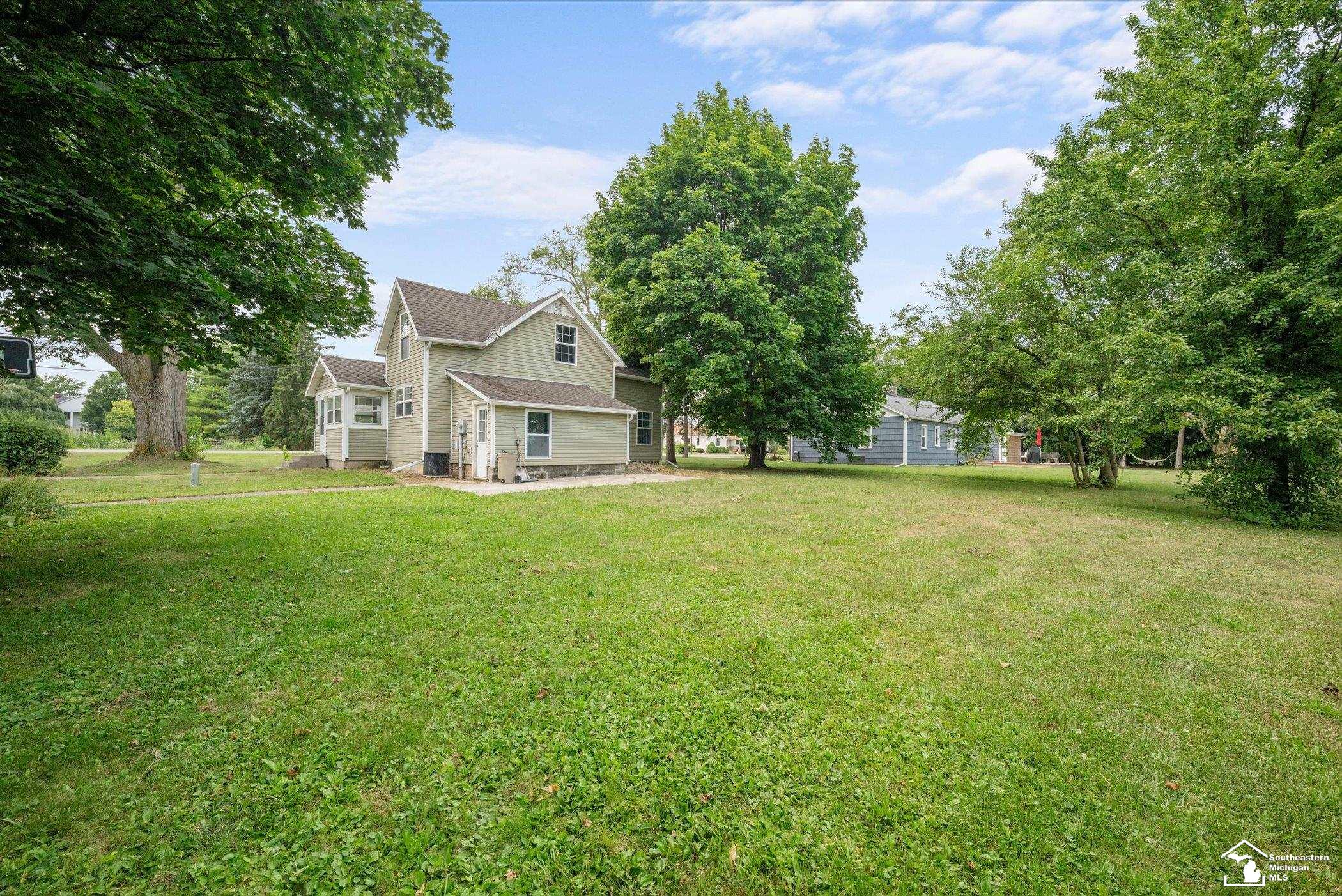8408 Memorial Highway Property Photo 31