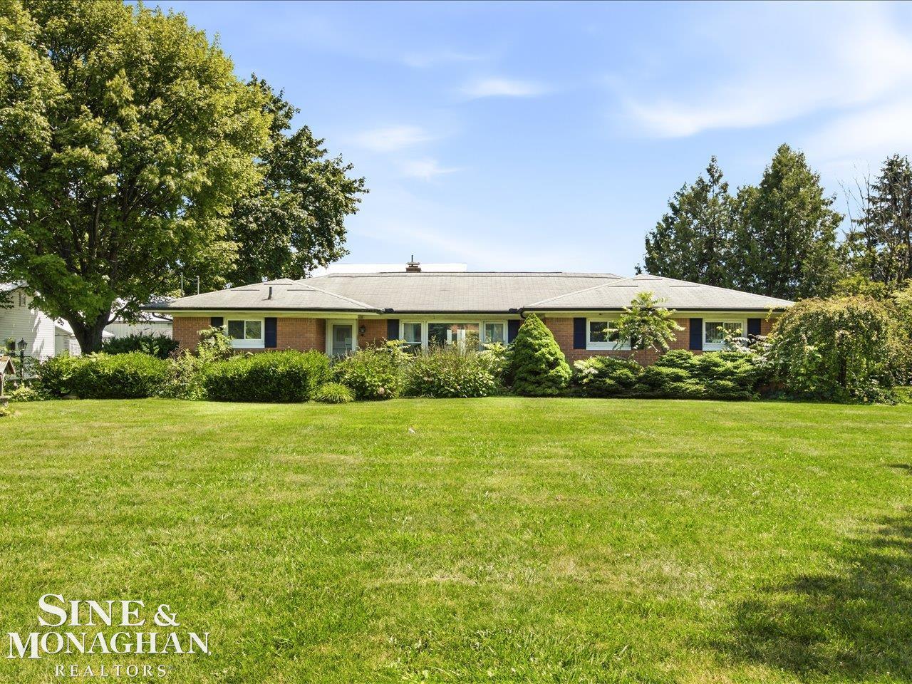 6639 Fred W Moore Highway Property Photo 1