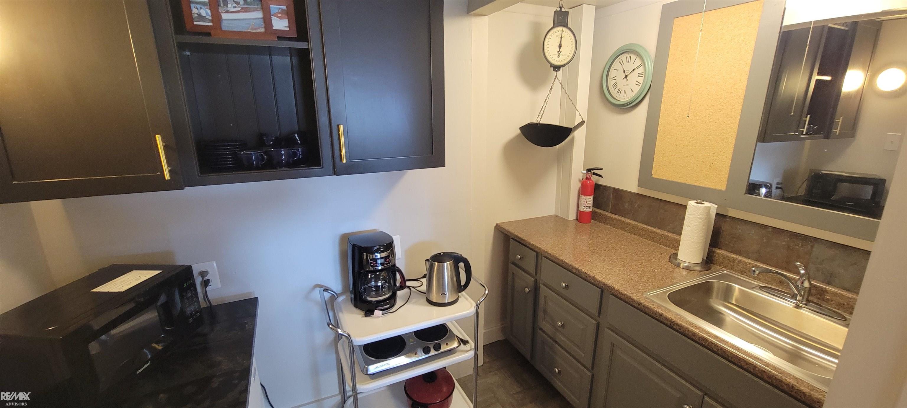 1401 Saint Clair Boulevard Property Photo 6