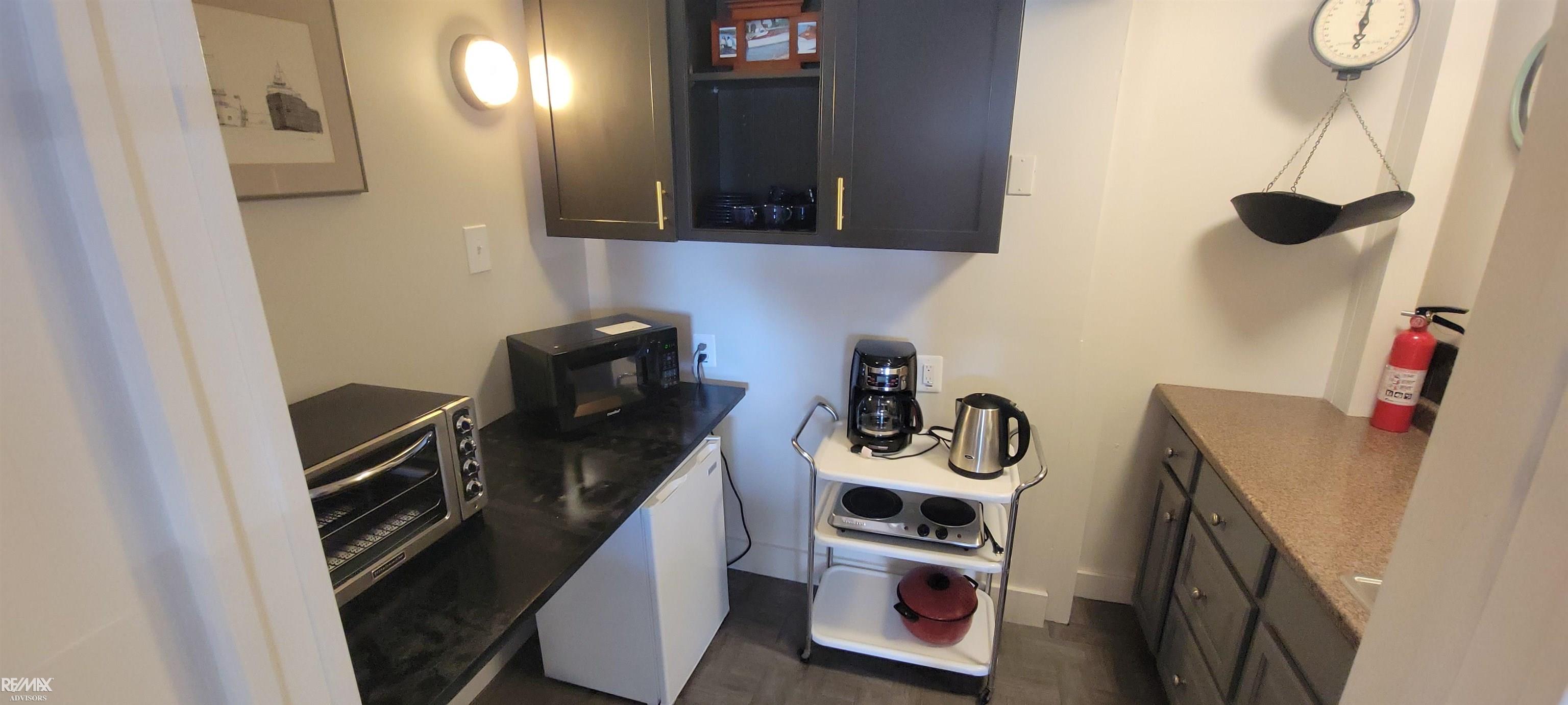 1401 Saint Clair Boulevard Property Photo 7