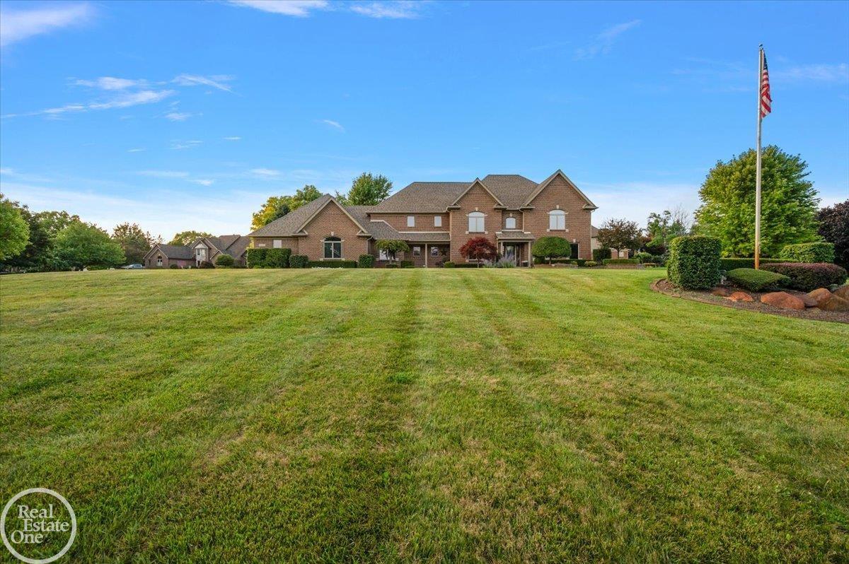 8849 Heatherwood Court Property Photo 4