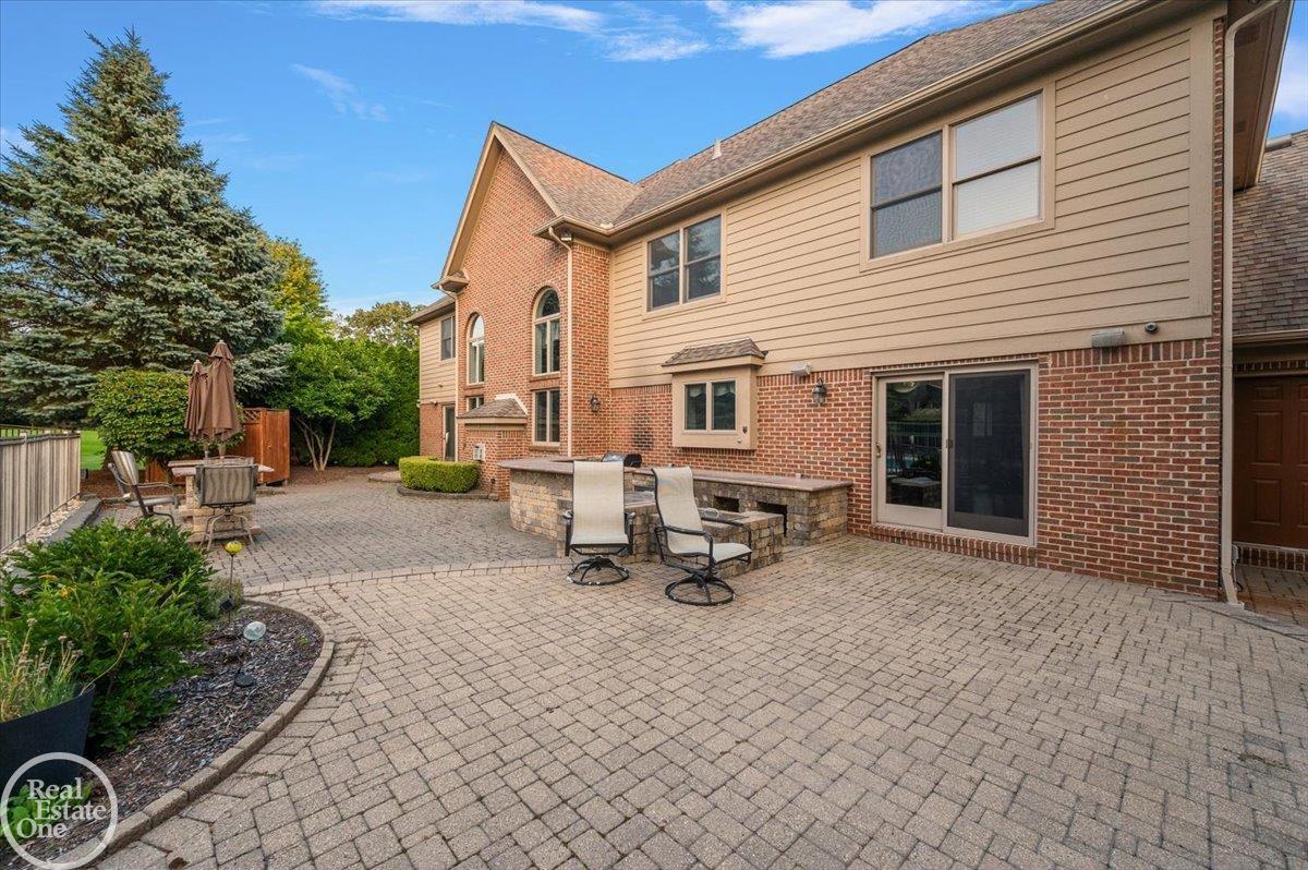 8849 Heatherwood Court Property Photo 15