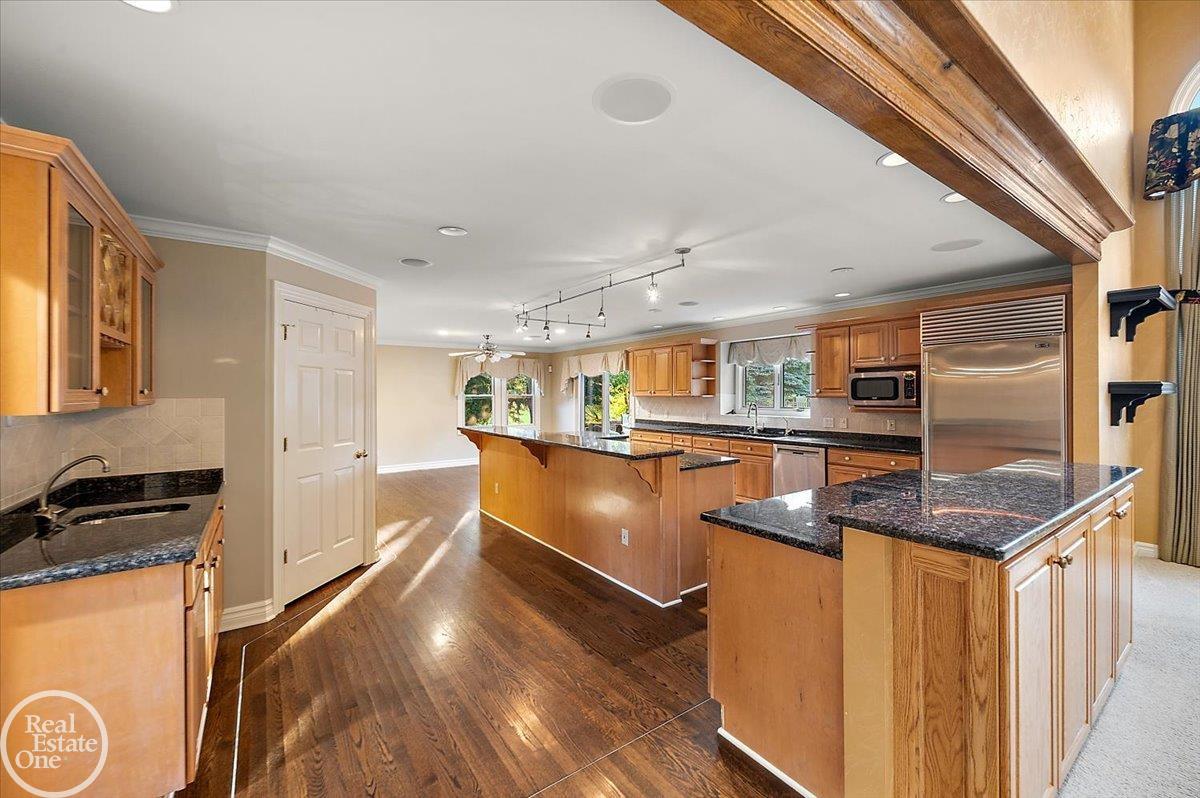 8849 Heatherwood Court Property Photo 19