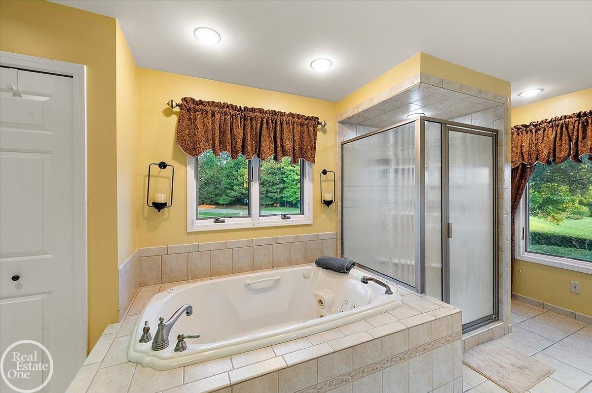 8849 Heatherwood Court Property Photo 34