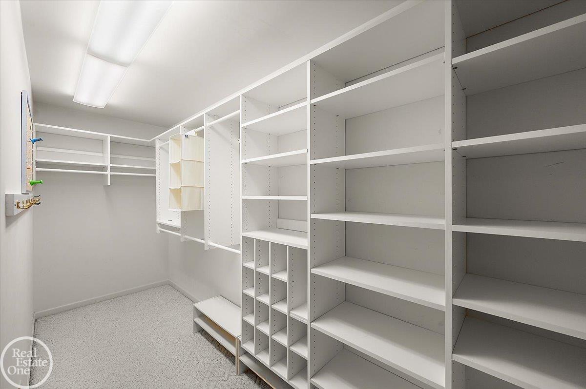 8849 Heatherwood Court Property Photo 36