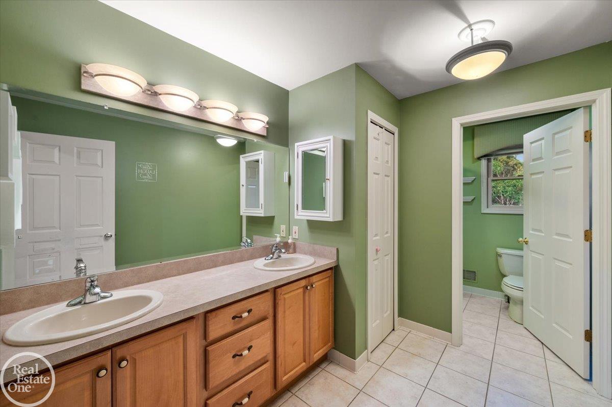 8849 Heatherwood Court Property Photo 40