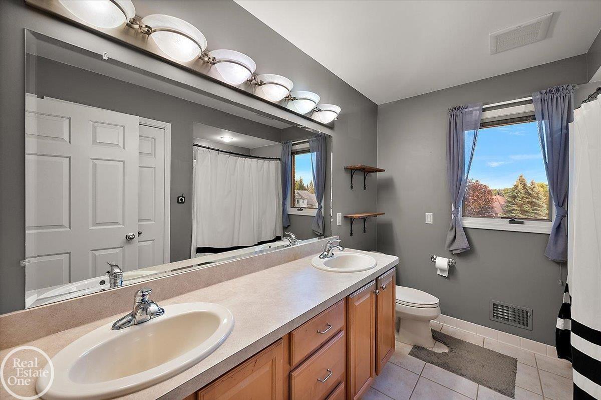 8849 Heatherwood Court Property Photo 43