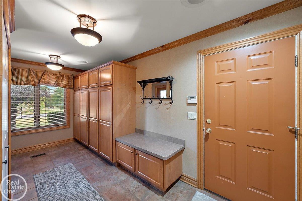 8849 Heatherwood Court Property Photo 48