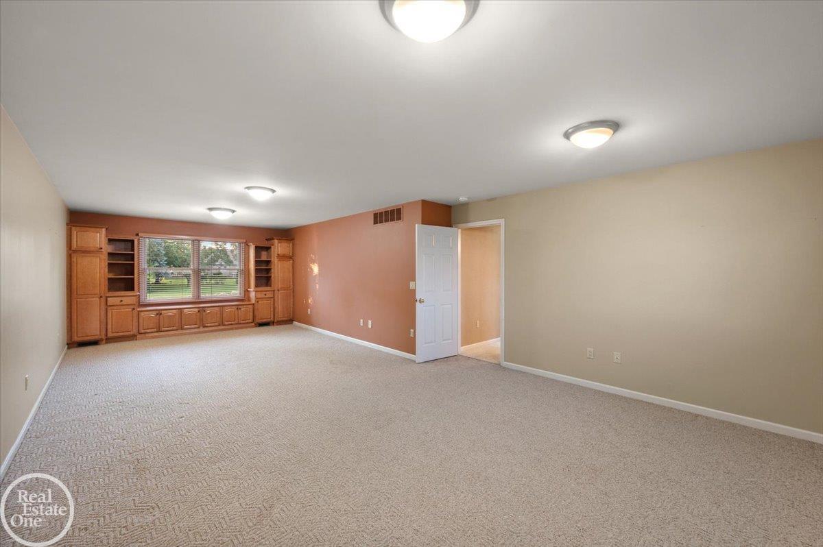 8849 Heatherwood Court Property Photo 51