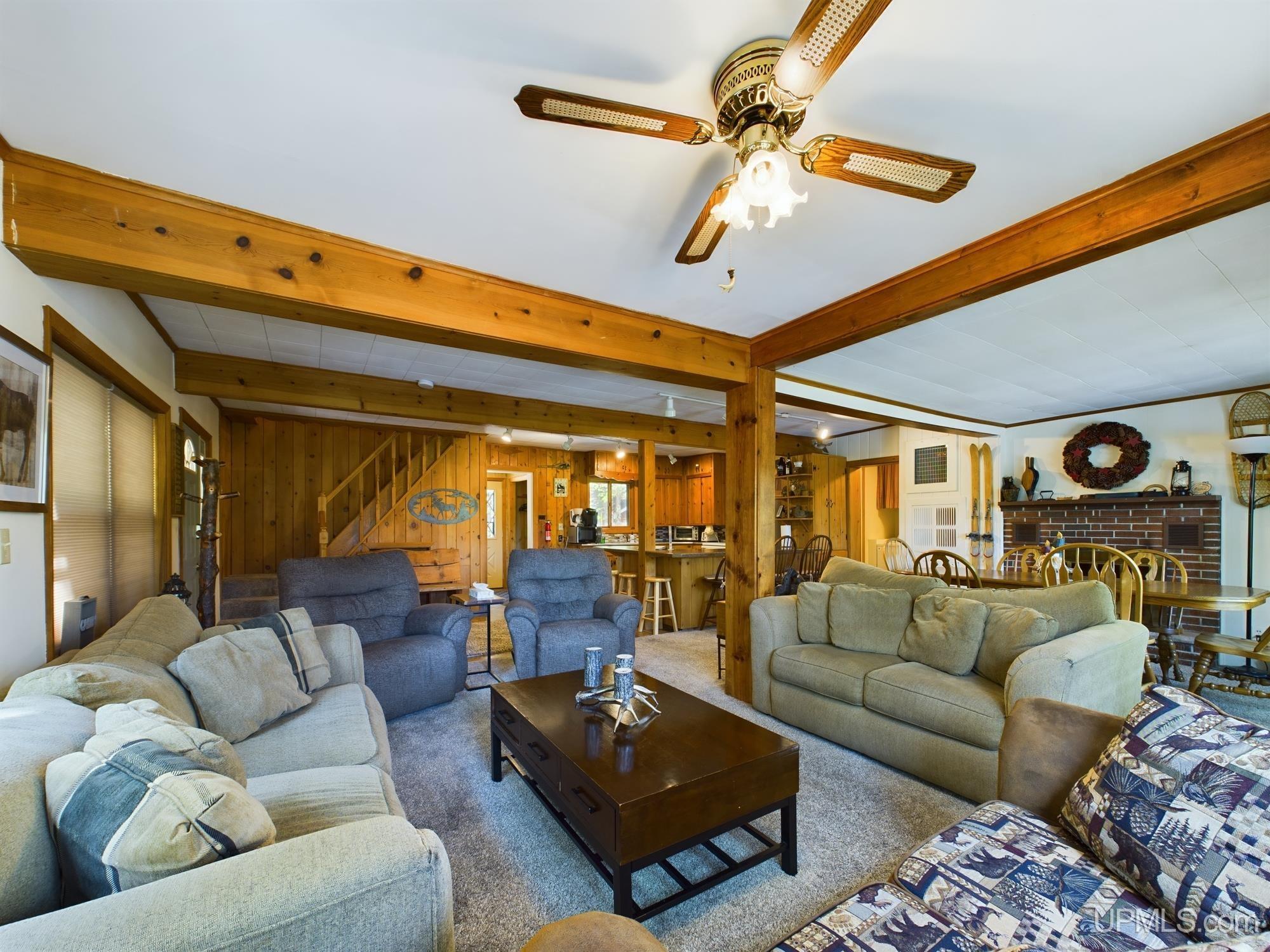 5441 Curtis Drive Property Photo 9