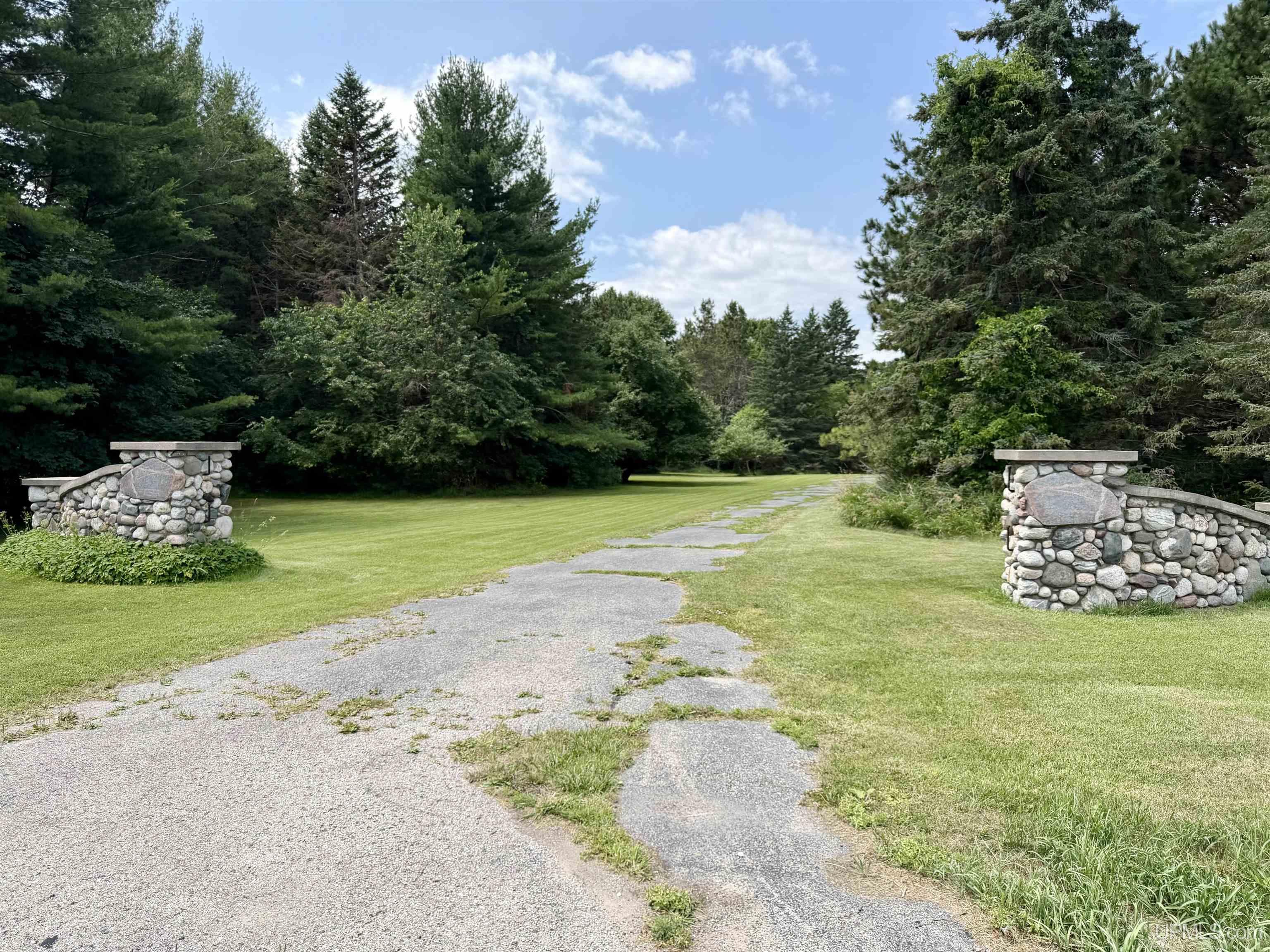 7431 00.25 Road Property Photo 4
