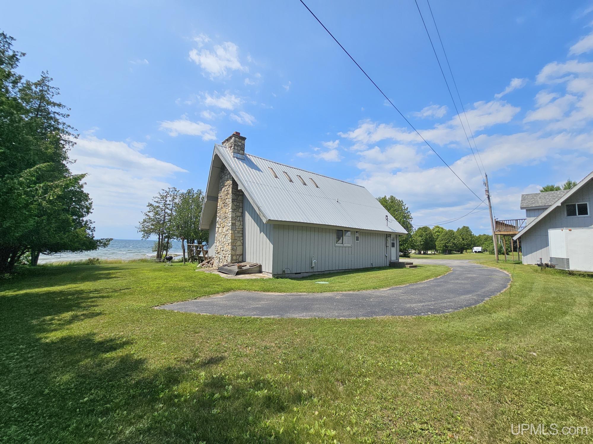 7431 00.25 Road Property Photo 6