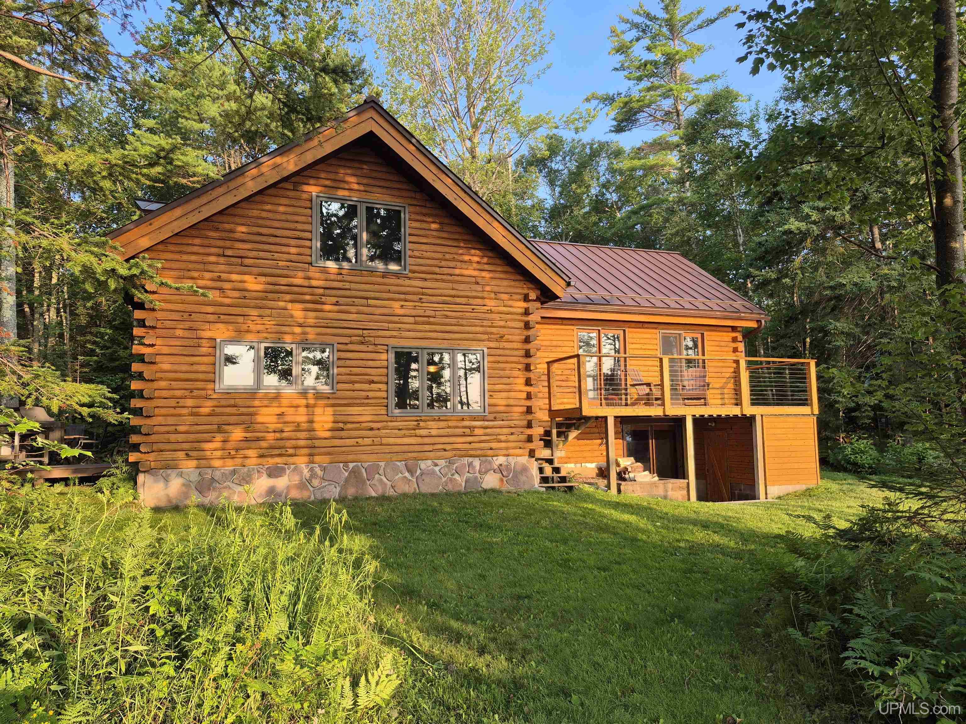 280 Shot Point Drive Property Photo 1