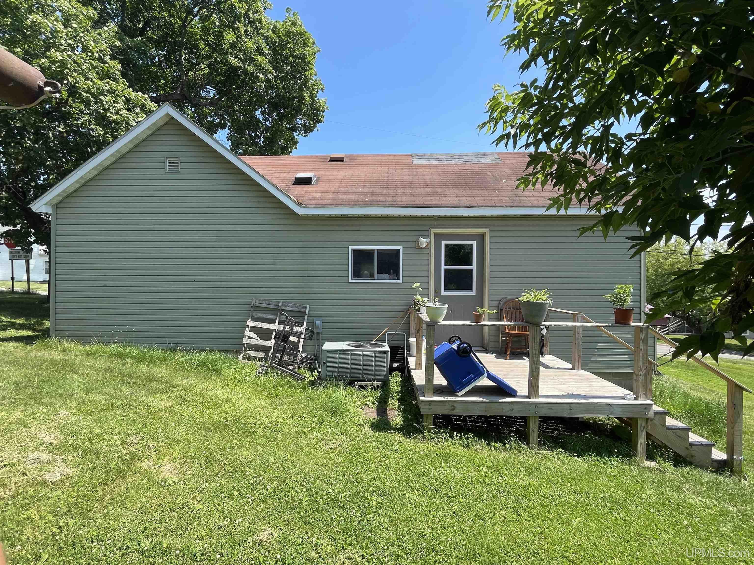 100 Carpenter Avenue Property Photo 16