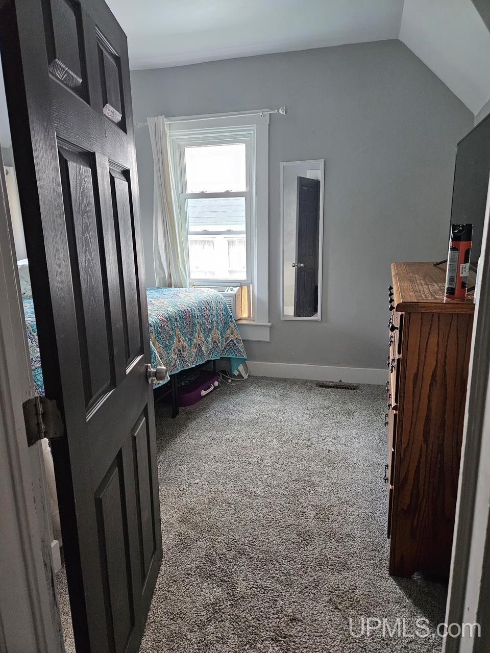 624 E B Street Property Photo 11