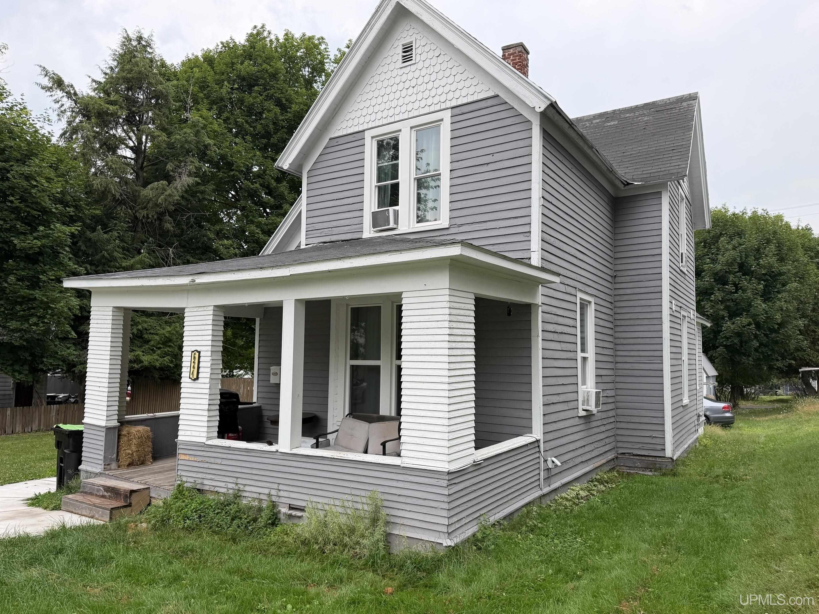 624 E B Street Property Photo 17