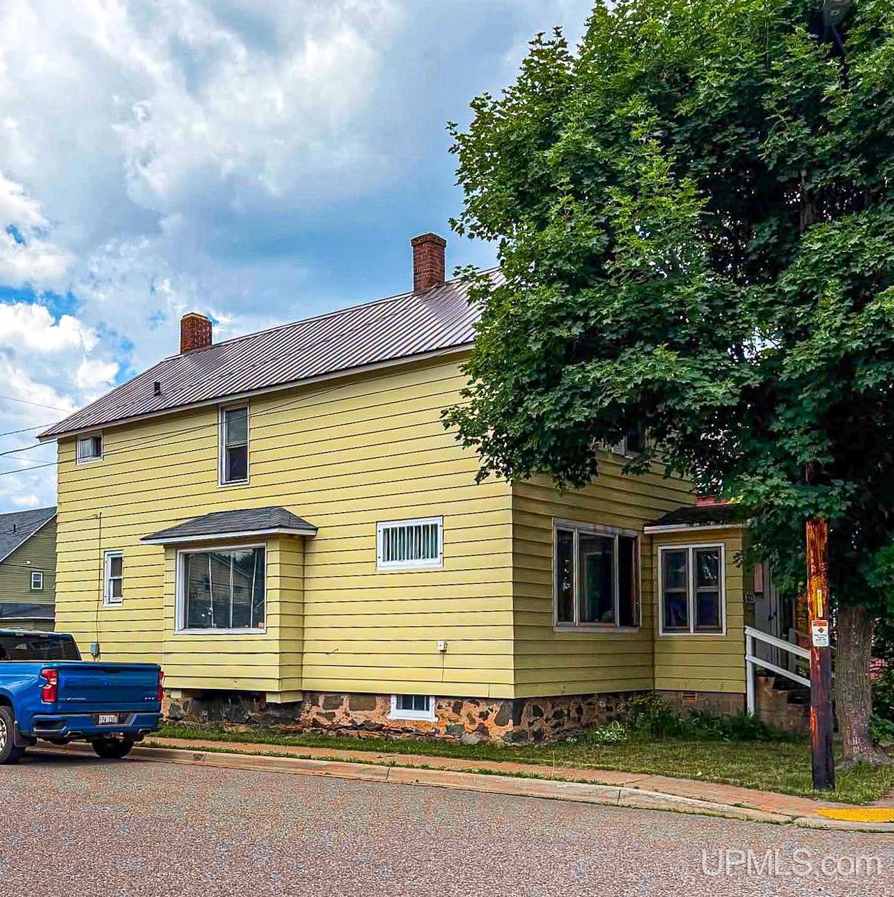 322 S 4th Street Property Photo 2