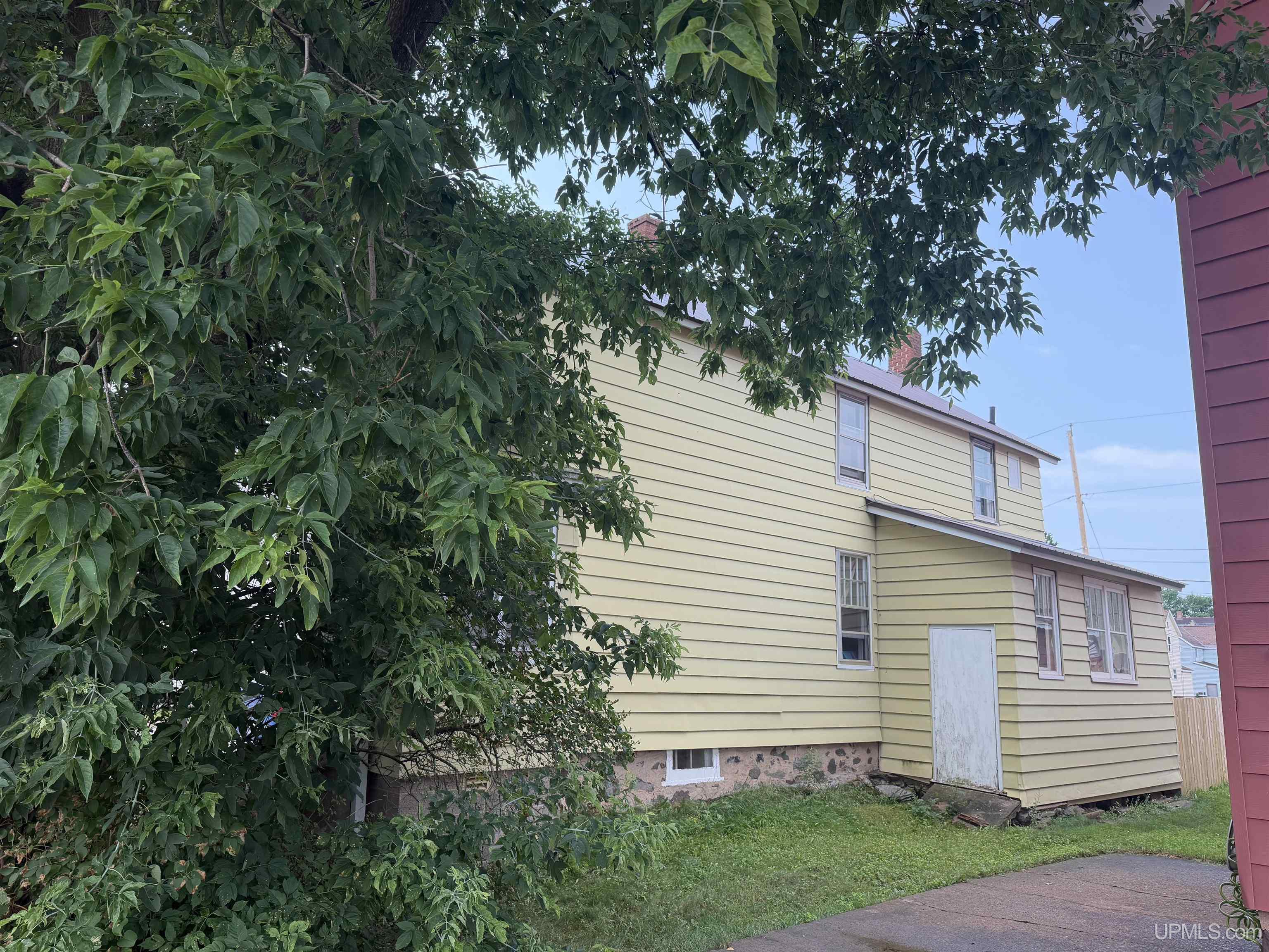 322 S 4th Street Property Photo 3