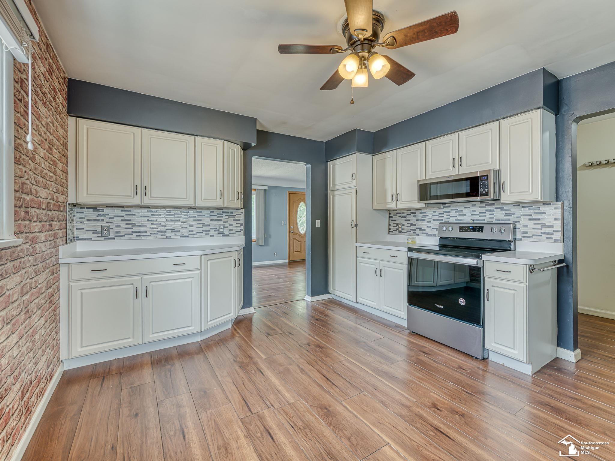 5929 Oakwood Drive Property Photo 7