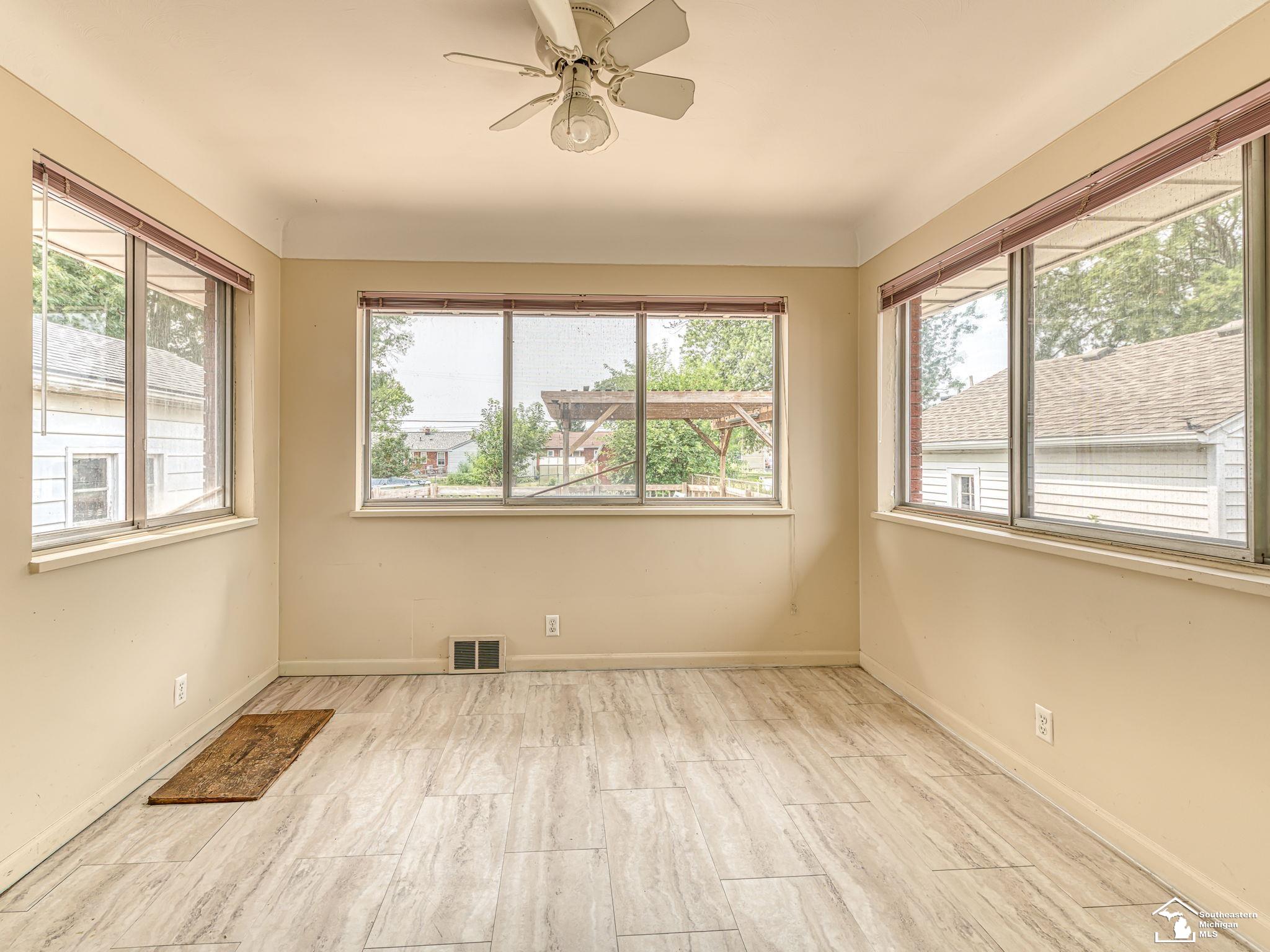5929 Oakwood Drive Property Photo 17