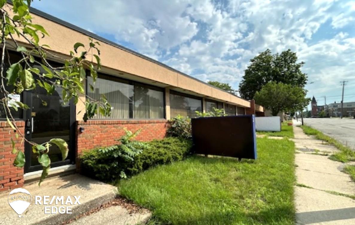 500 W Court Street Property Photo 1