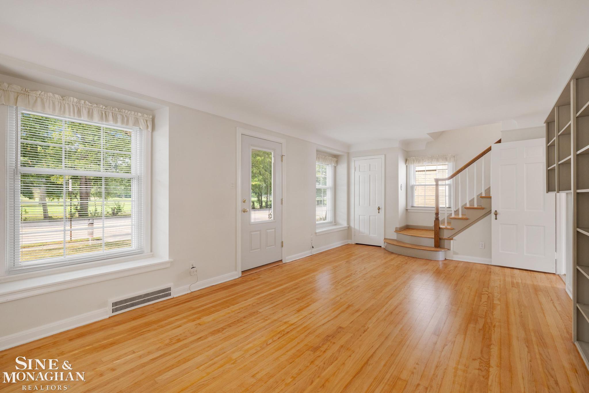 1396 Vernier Road Property Photo 8