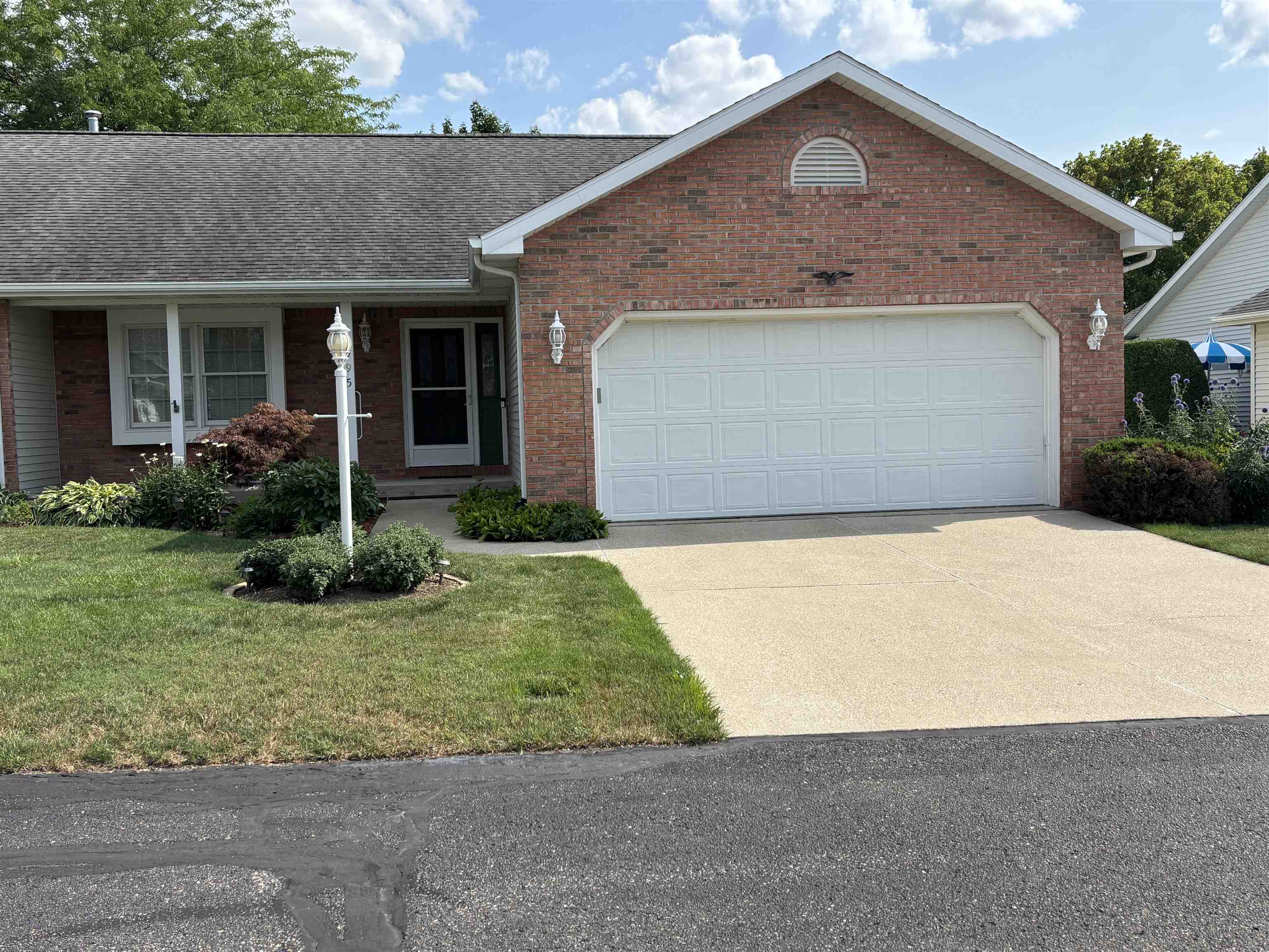 595 Summergreen Drive