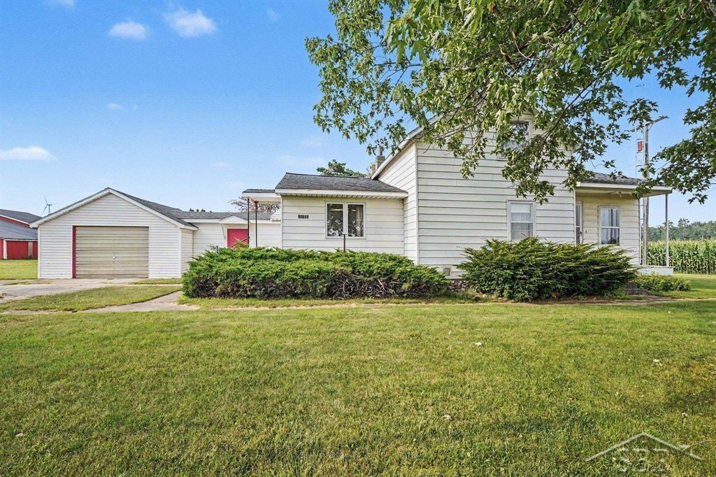 11125 E Jefferson Road Property Photo 1