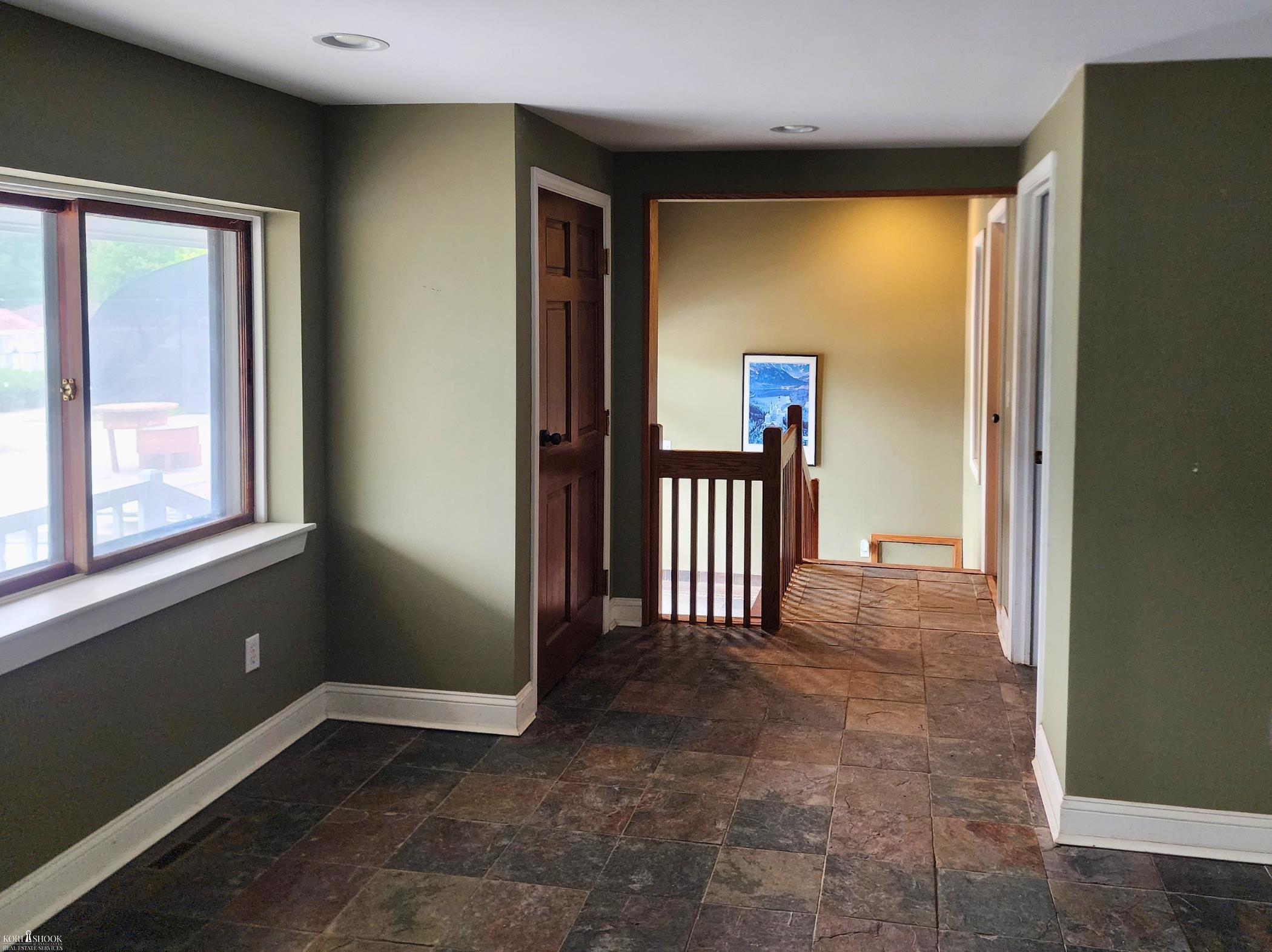 2881 W Bennington Road Property Photo 3