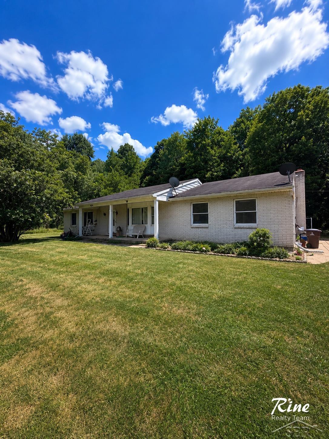 4924 Thurlby Street Property Photo 2