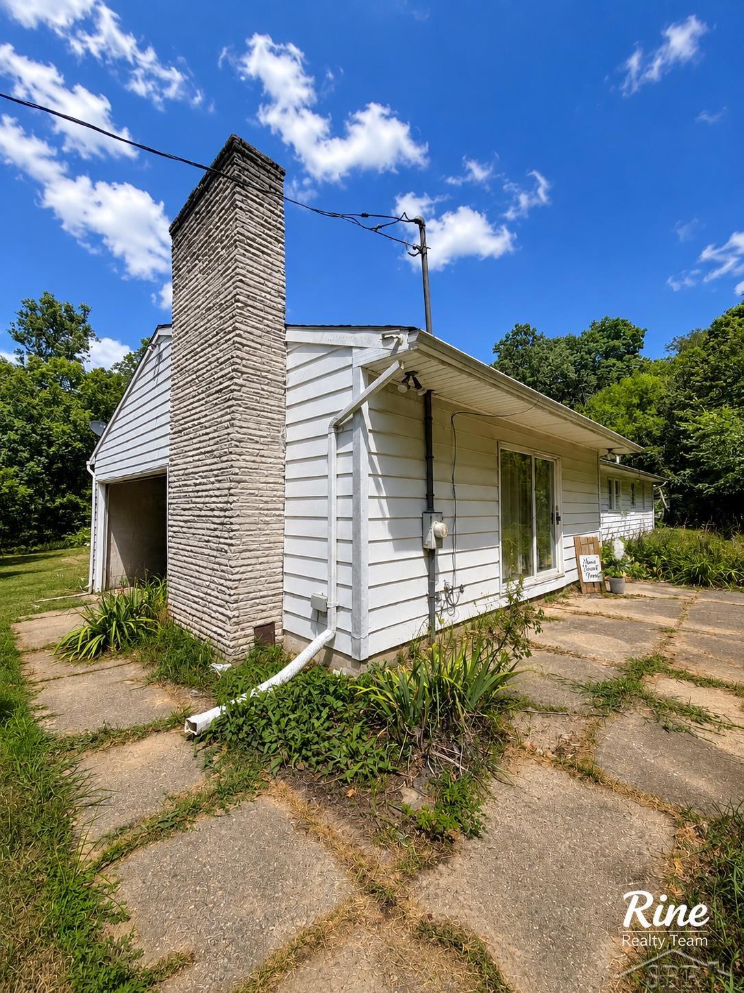 4924 Thurlby Street Property Photo 6