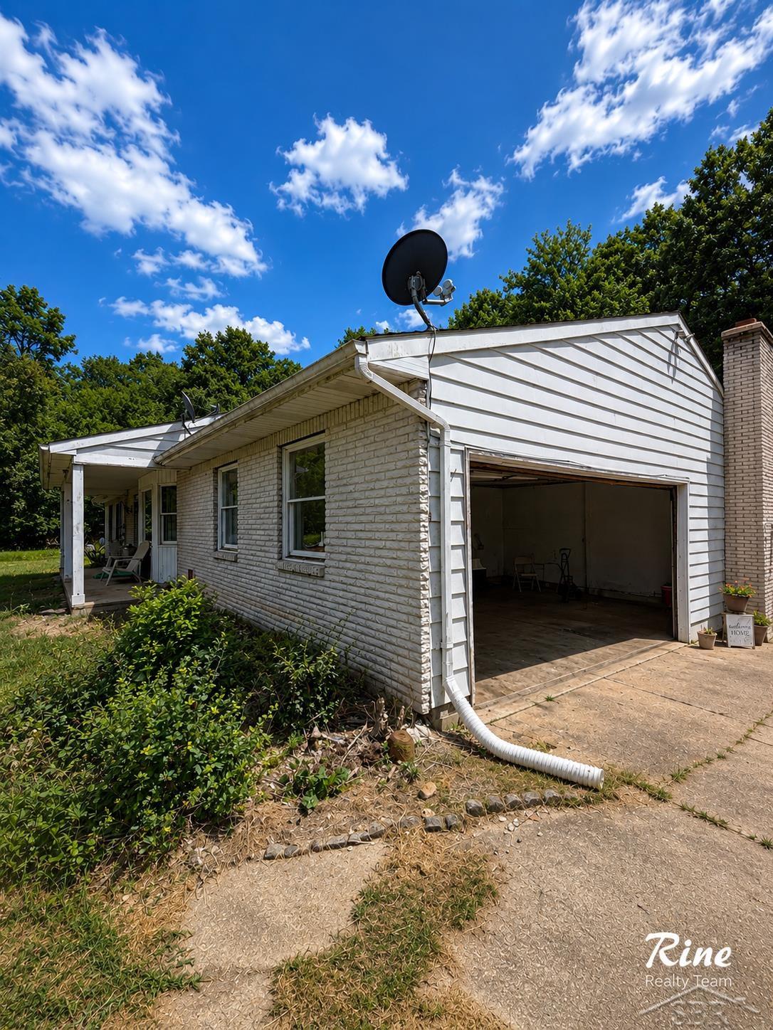 4924 Thurlby Street Property Photo 7