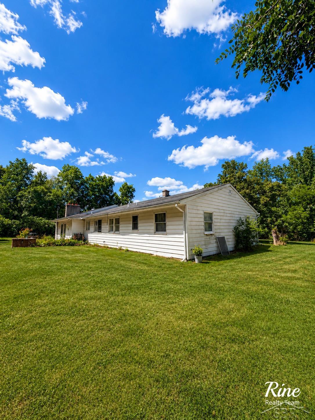 4924 Thurlby Street Property Photo 10