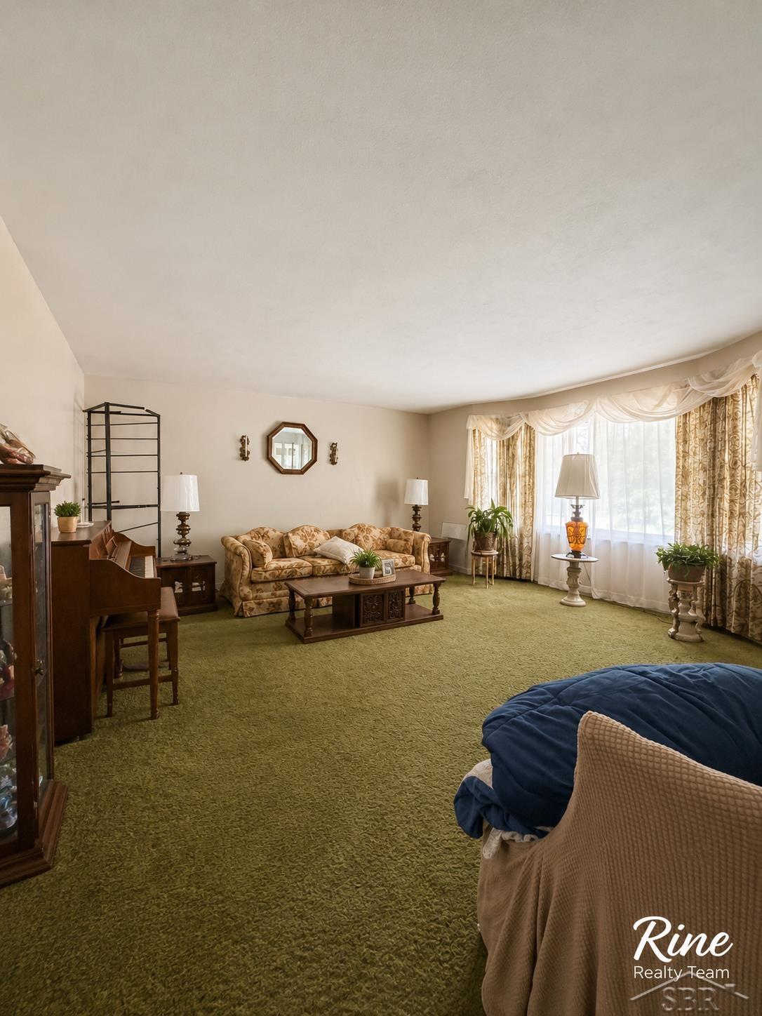 4924 Thurlby Street Property Photo 13