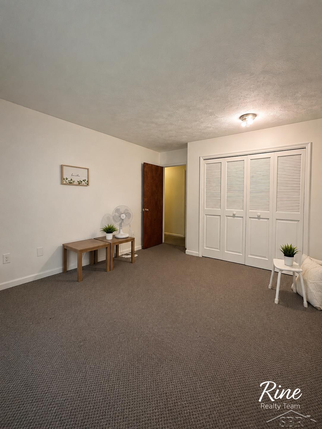 4924 Thurlby Street Property Photo 27