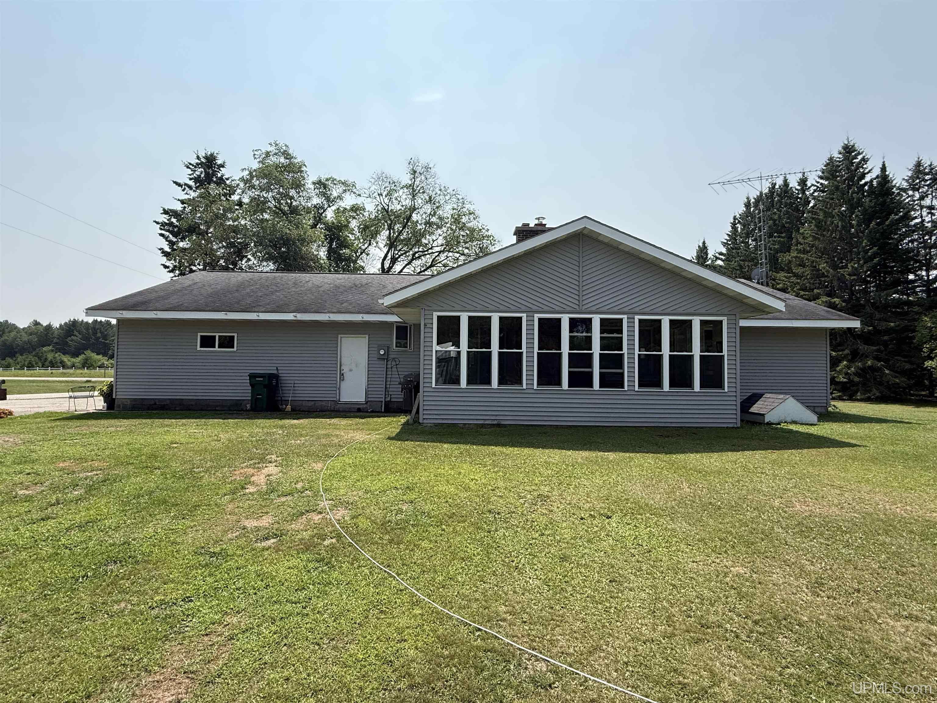 4815 Southside Road Property Photo 1
