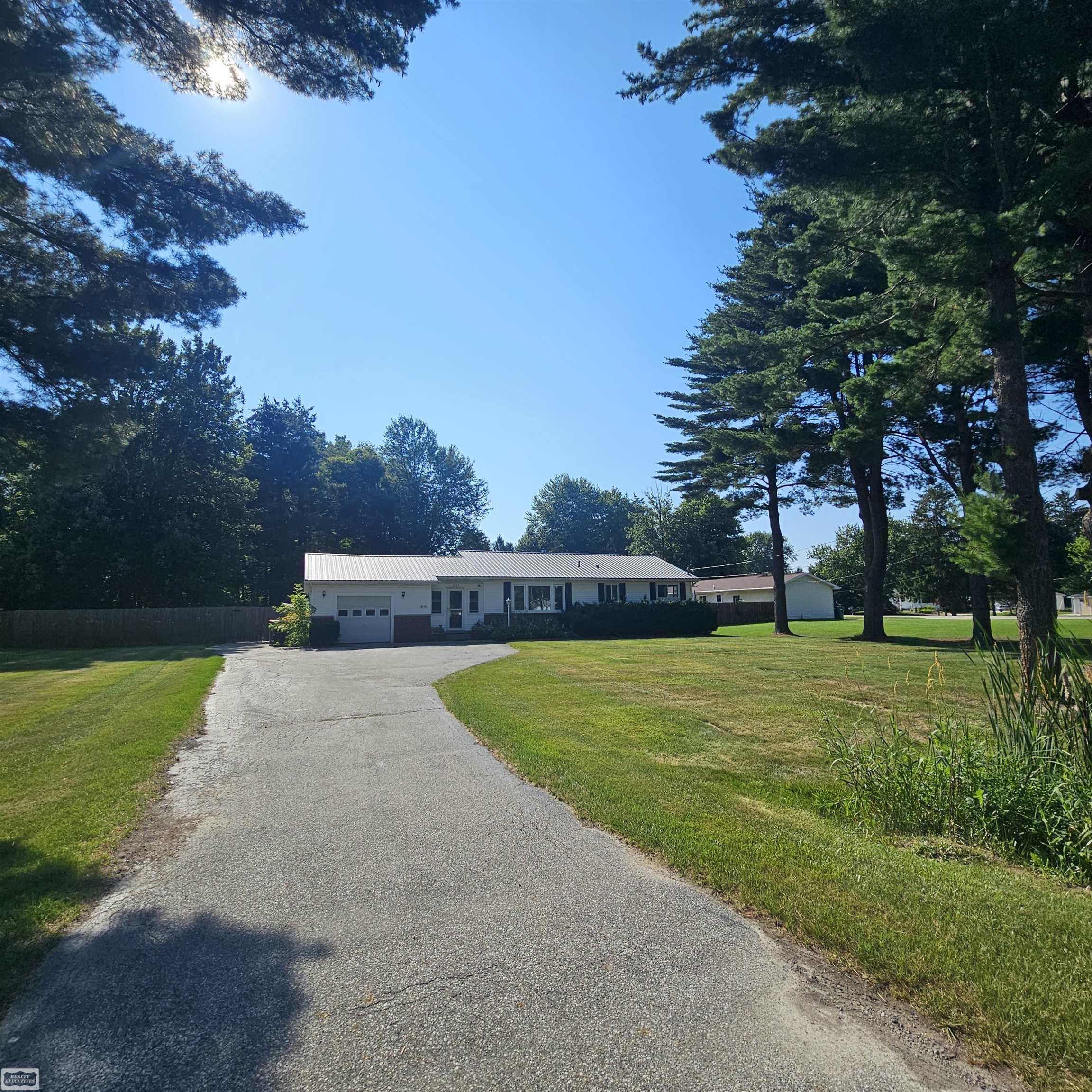 3177 Beach Road Property Photo 1