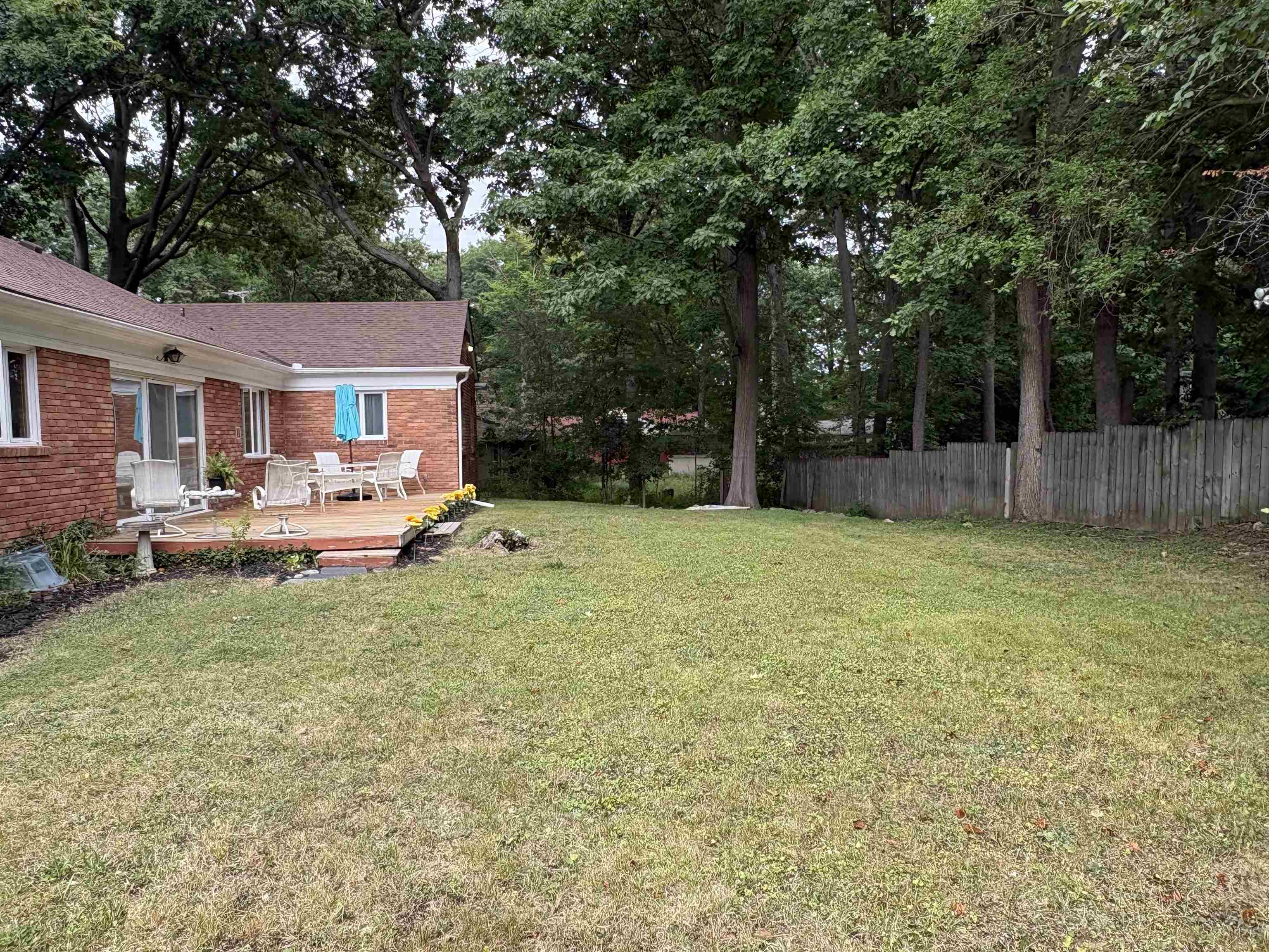 1402 Woodslea Street Property Photo 6