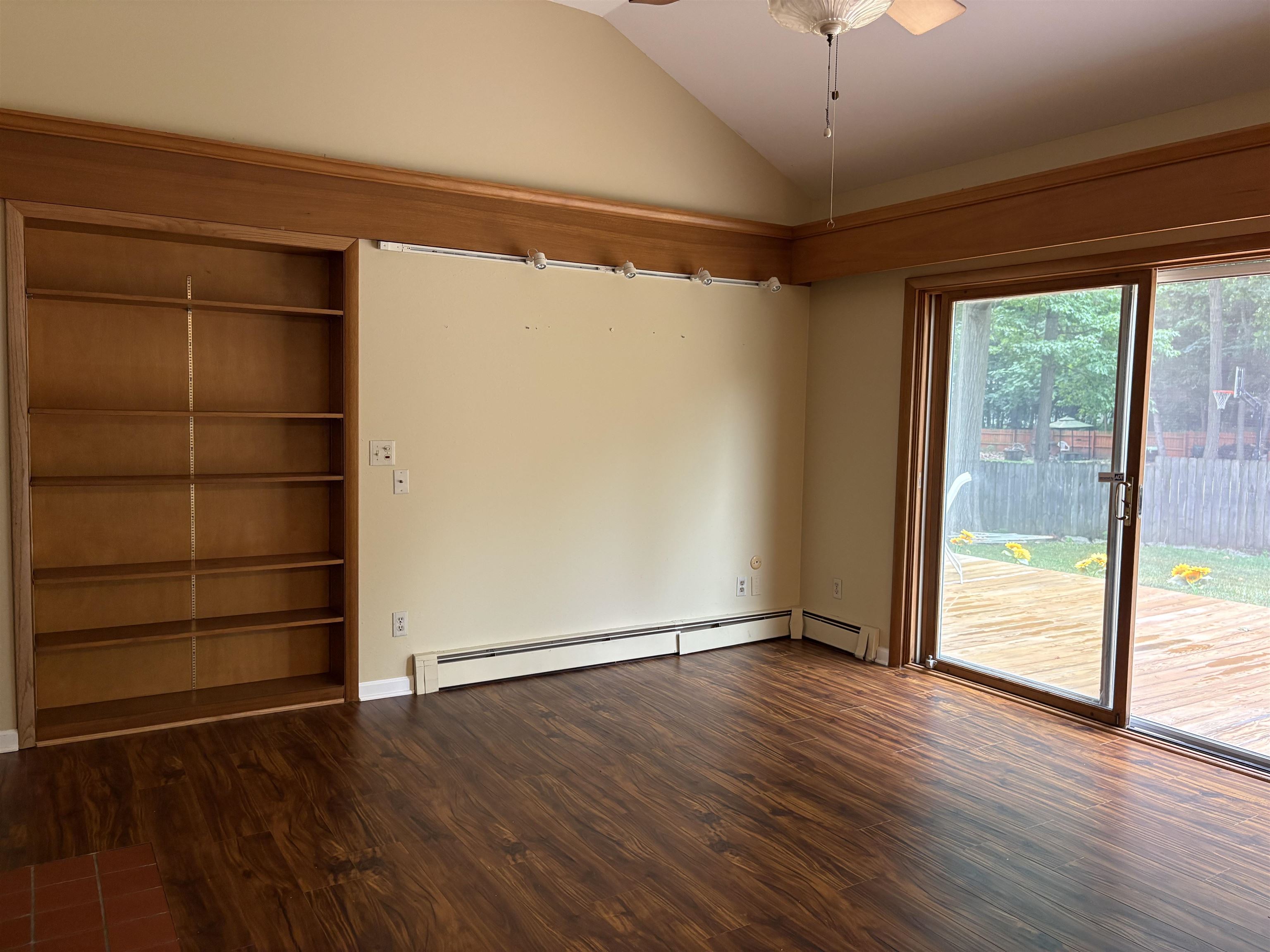 1402 Woodslea Street Property Photo 20
