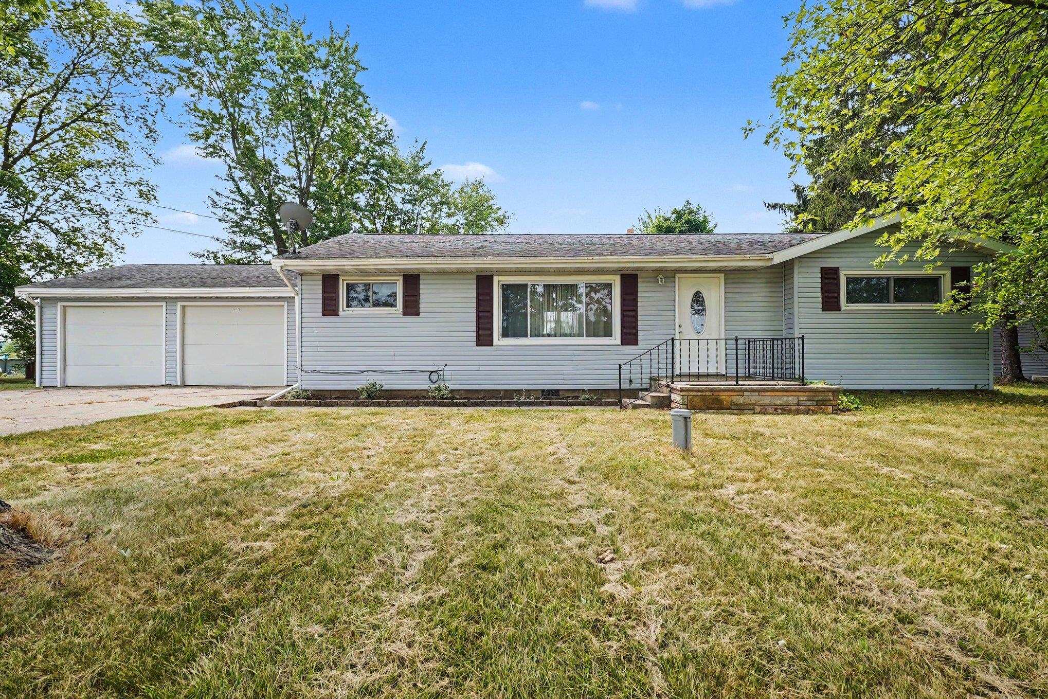 6300 E Beal City Road Property Photo 1