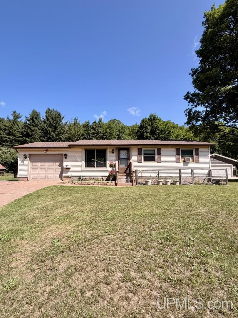 636 County Road Property Photo 1